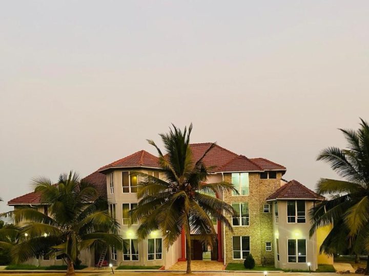 Gye Nyame Beach Residence: Beachfront Luxury in Winneba.  0550617450 /0553097879